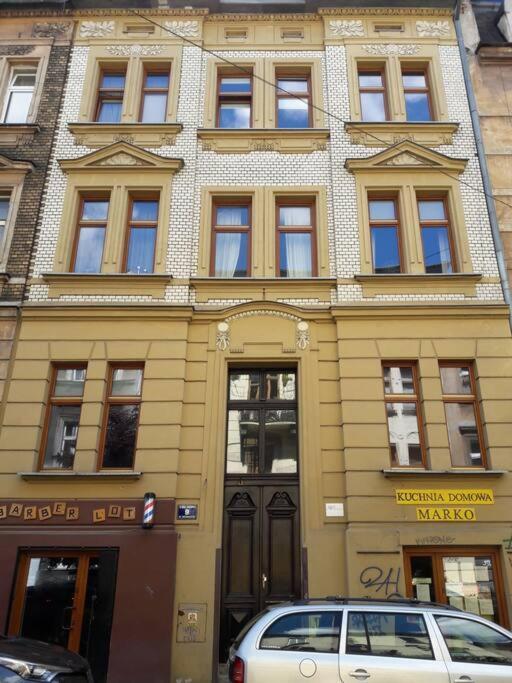 Apartment In The Center -easy Access From The Airport *