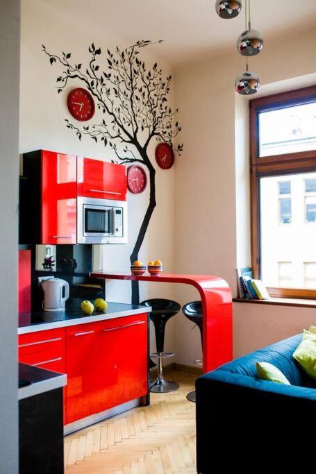 In The Center -easy Access From The Airport Apartment *