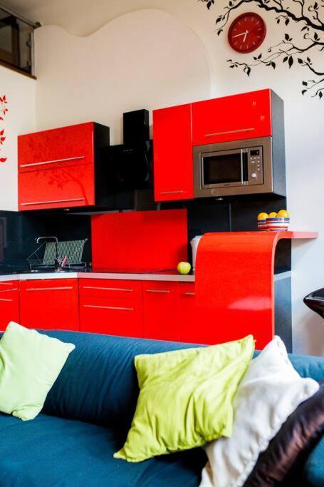 In The Center -easy Access From The Airport Apartment *
