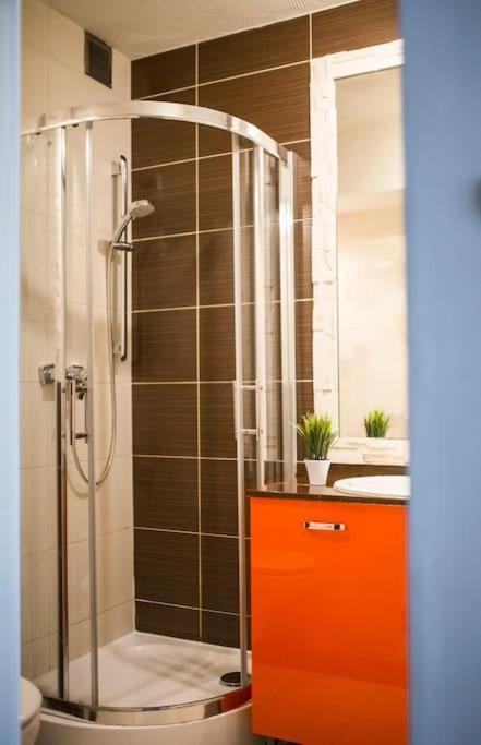 In The Center -easy Access From The Airport Apartament *